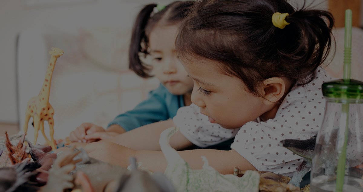 Huggies tips and advice on how to make play dates fun for you child and yourself.