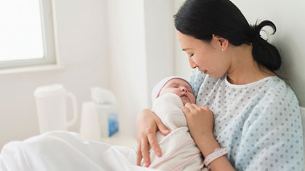 Huggies tips and advice on hospital prep, delivery, and postpardum recovery.