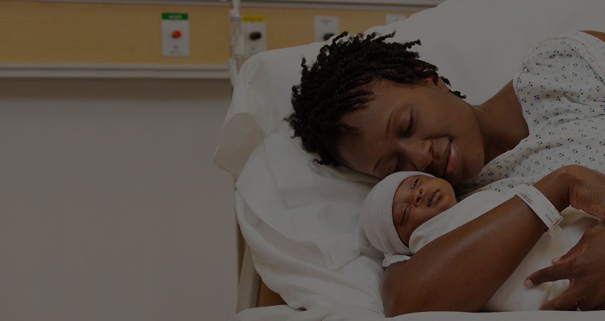 Huggies tips and advice on going into labor and delivering your baby.