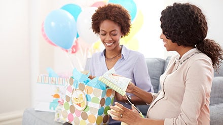 Consejos y recomendaciones de Huggies sobre cómo realizar el baby shower perfecto.