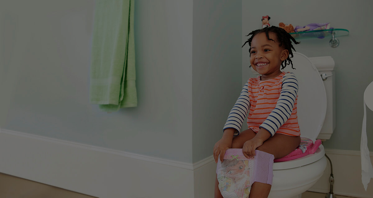 Consejos y recomendaciones de Huggies sobre cómo entrenar a tu pequeño para que use el baño.